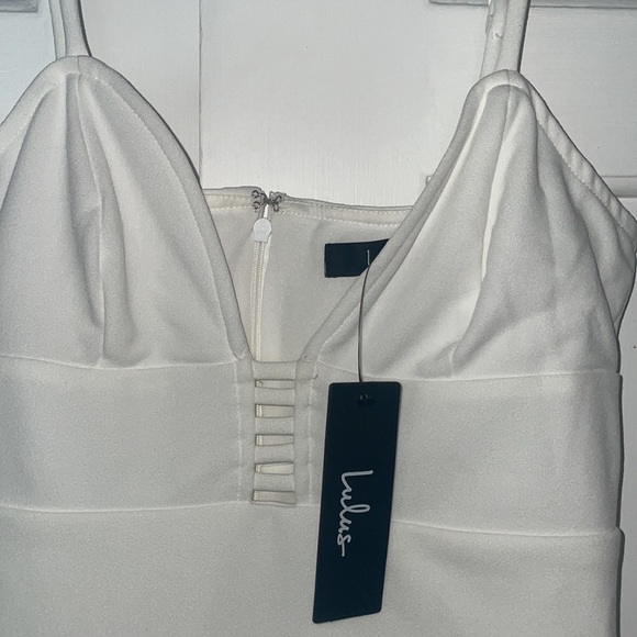 White Lulu’s Minidress - Picture 3 of 3